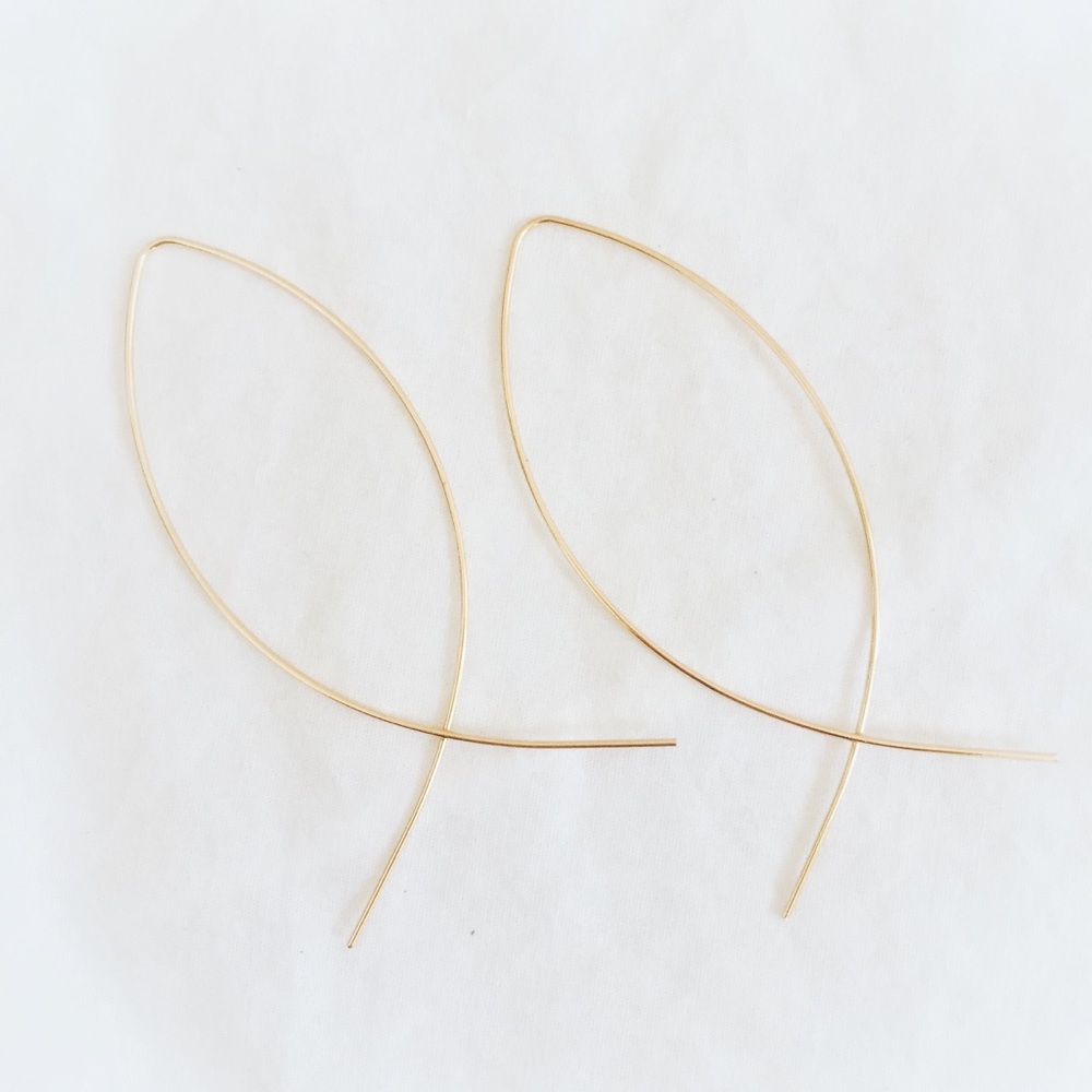 Minimal Delicate Gold Metal Fish Drop Earrings NEW - Picture 2 of 2